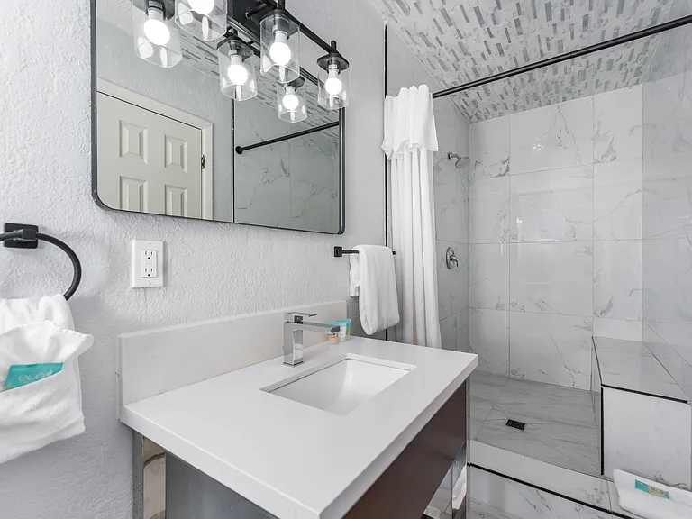 2530 Bloomfield Hwy #101 — Photo 5