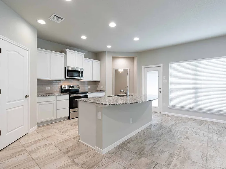 4009 Aransas Dr — Photo 3