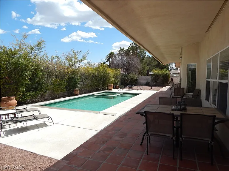1320 Crystal Valley Dr — Photo 32