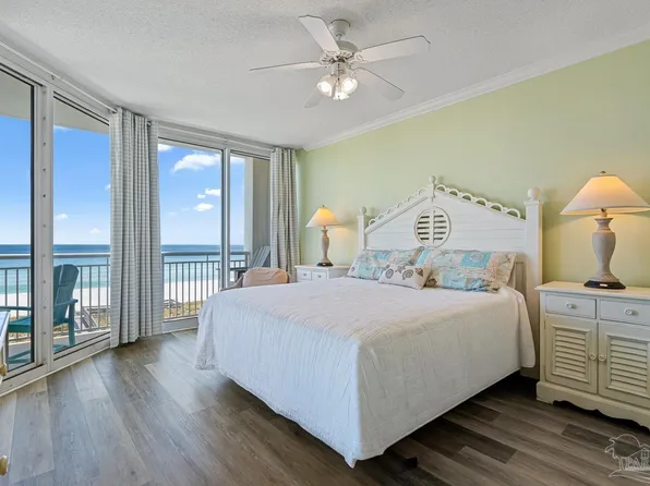 8499 Gulf Blvd APT 303, Navarre, FL 32566