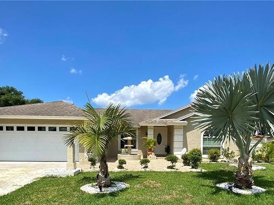1st image of 2825 Camomile Dr