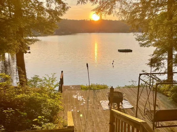 6 Lake Shore Terrace, Hillsborough, NH 03244