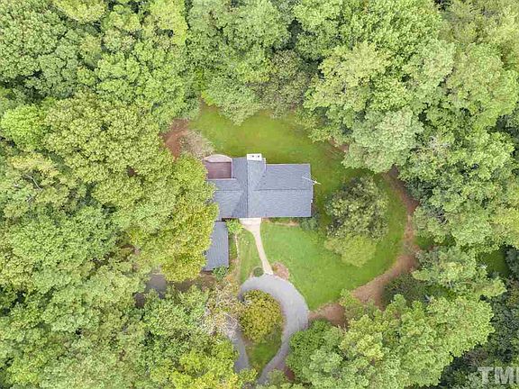 3rd image of 4177 Barefoot Ln