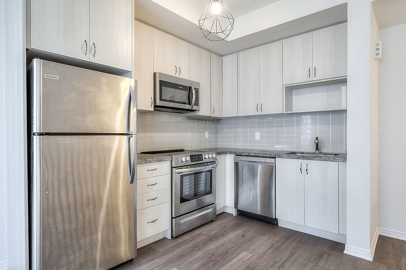 Toronto Townhouse for rent - 2 Bedrooms — photo 5