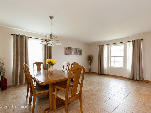 4th image of 39798 Ackworth Ln