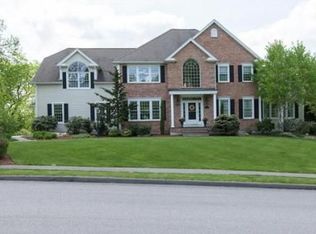 18 Bridle Path, Shrewsbury, MA 01545