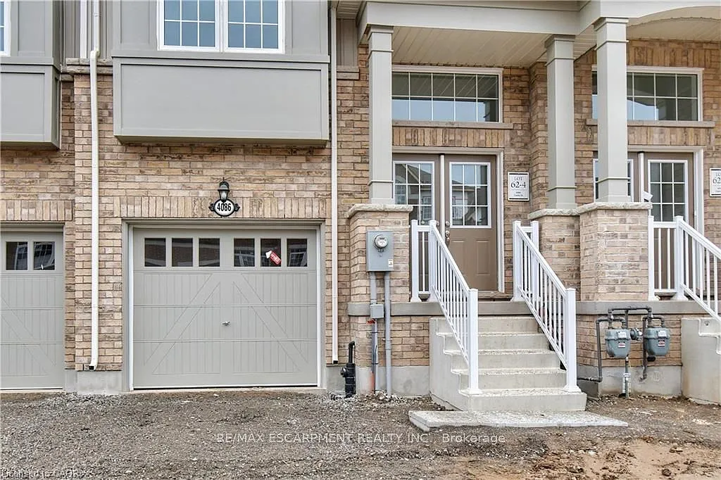 3 bed, $3,200 — Photo 1