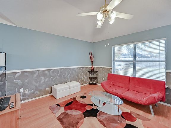 4th image of 2807 Yorkfield Ct