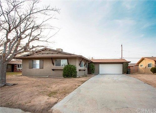 1st image of 15718 La Paz Dr