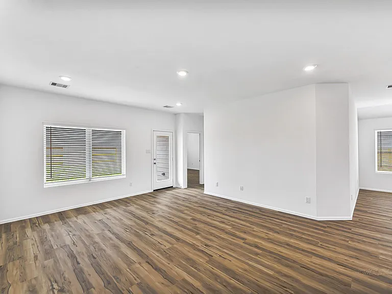 3718 Shadow Crest Ln — Photo 13