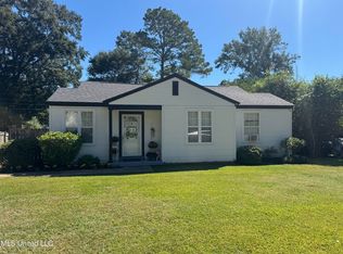 811 Kenwood Ln, Natchez, MS 39120