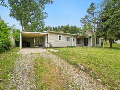10416 Lakeview Dr, Whitmore Lake, MI, 48189