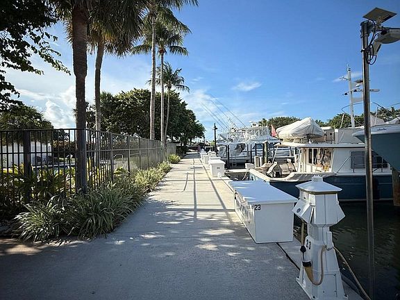 3rd image of 3238 Casseekey Island Rd #25