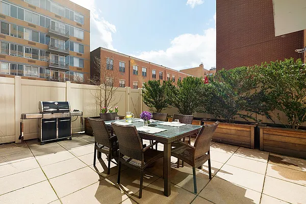 Sold by Compass | media 8