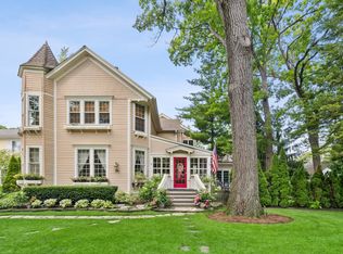 514 E Scranton Ave, Lake Bluff, IL 60044