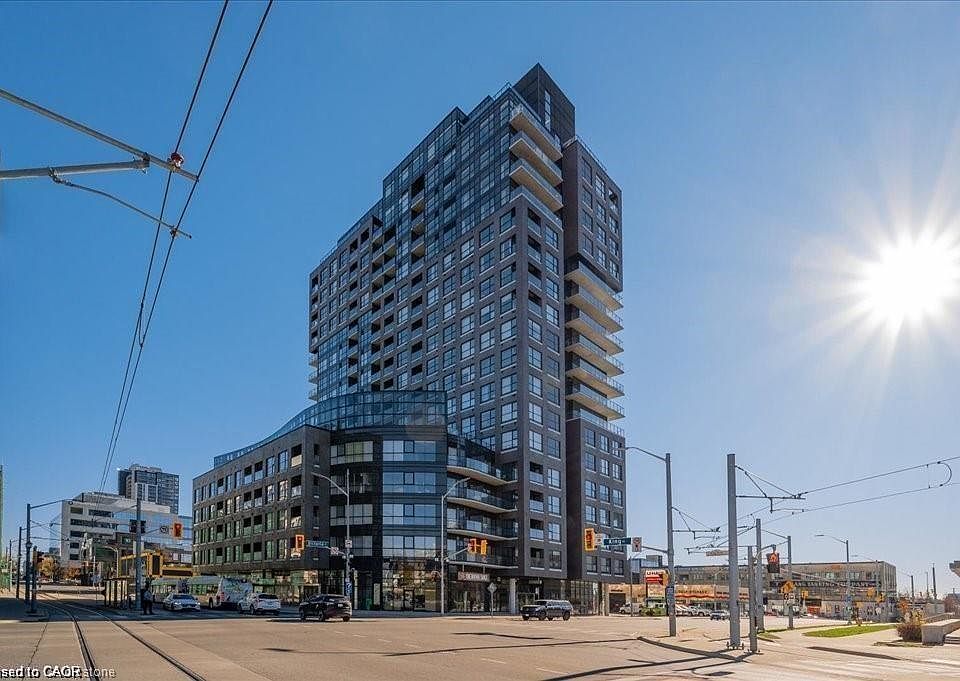 1st image of 1 Victoria St S #811