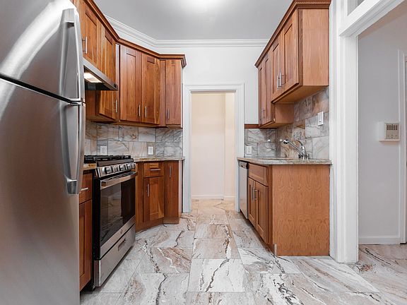 5th image of 409 Laguna St APT 4C