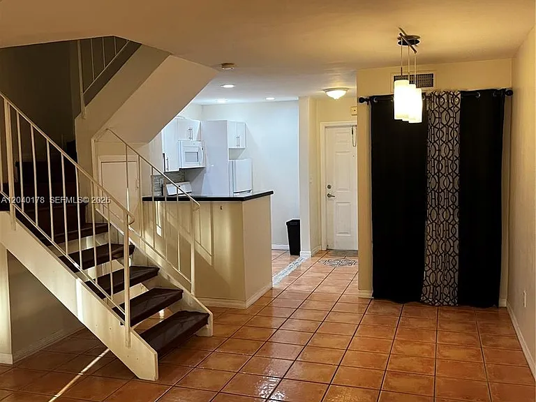 8650 SW 67th Ave #1029 — Photo 4