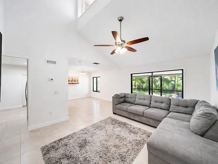 1659 SW Crossing Cir — Photo 1