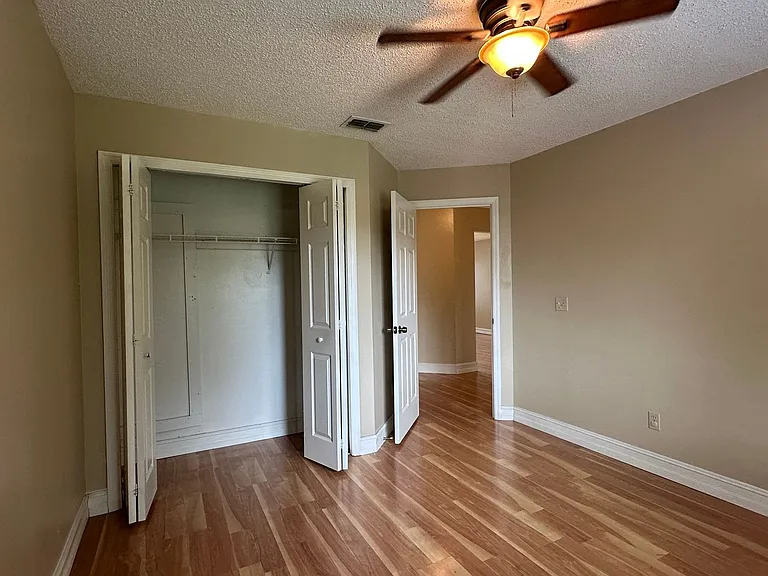 487 Carrigan Ave — Photo 15
