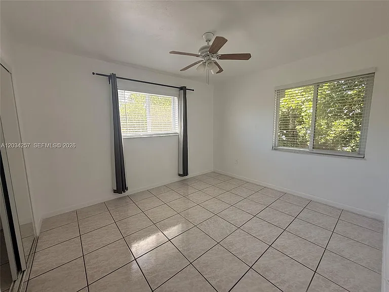 1860 SW 22nd St #11 — Photo 14