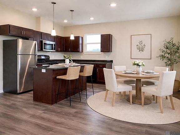 4th image of 8816 Heron Way Loop