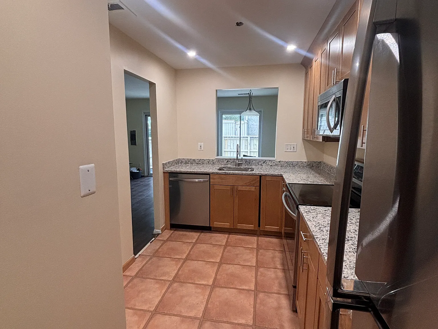 3 bed, 1501 sqft, $2,300 — Photo 4