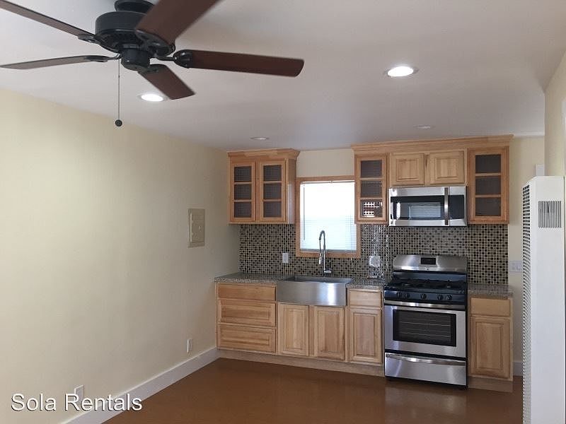 1st image of 533 1/2 W 81st St