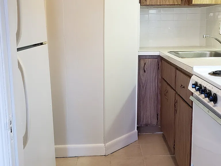 924 Beacon St #6 — Photo 15