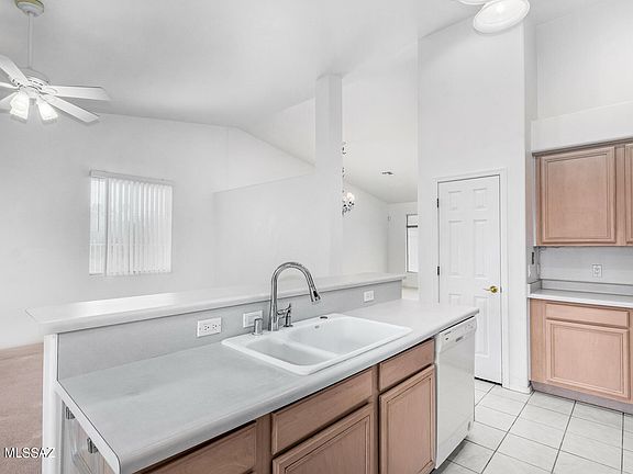 4th image of 13740 N Carlynn Cliff Dr