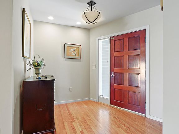3rd image of 56 9th St #56