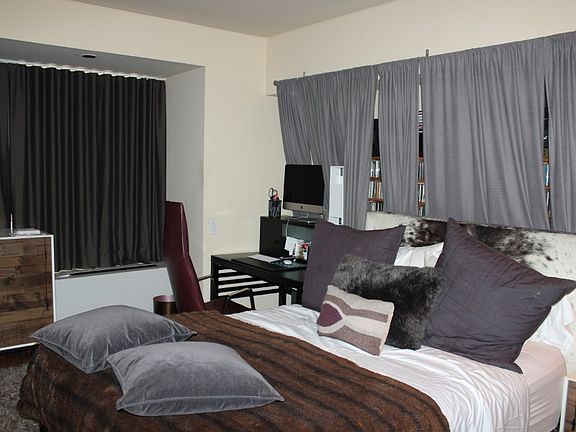5th image of 150-156 W 56th St APT 3207