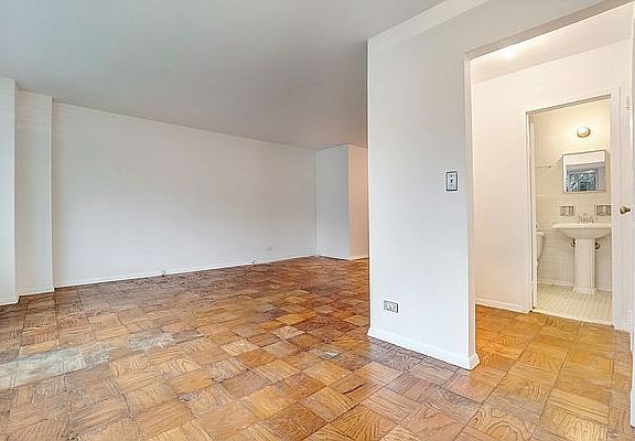4th image of 392 Central Park W APT 2G