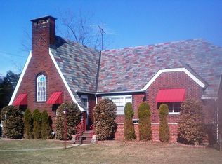 14 Christopher St, Dover, NJ 07801