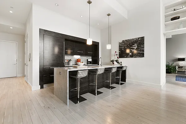 Rented by Compass | media 28