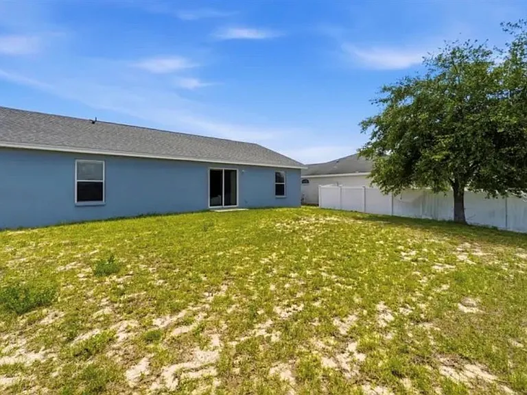 202 Highland Meadows Pl — Photo 15