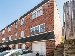 405 Naomi St, Philadelphia, PA 19128