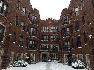 1938 E 74th St APT 3, Chicago, IL 60649