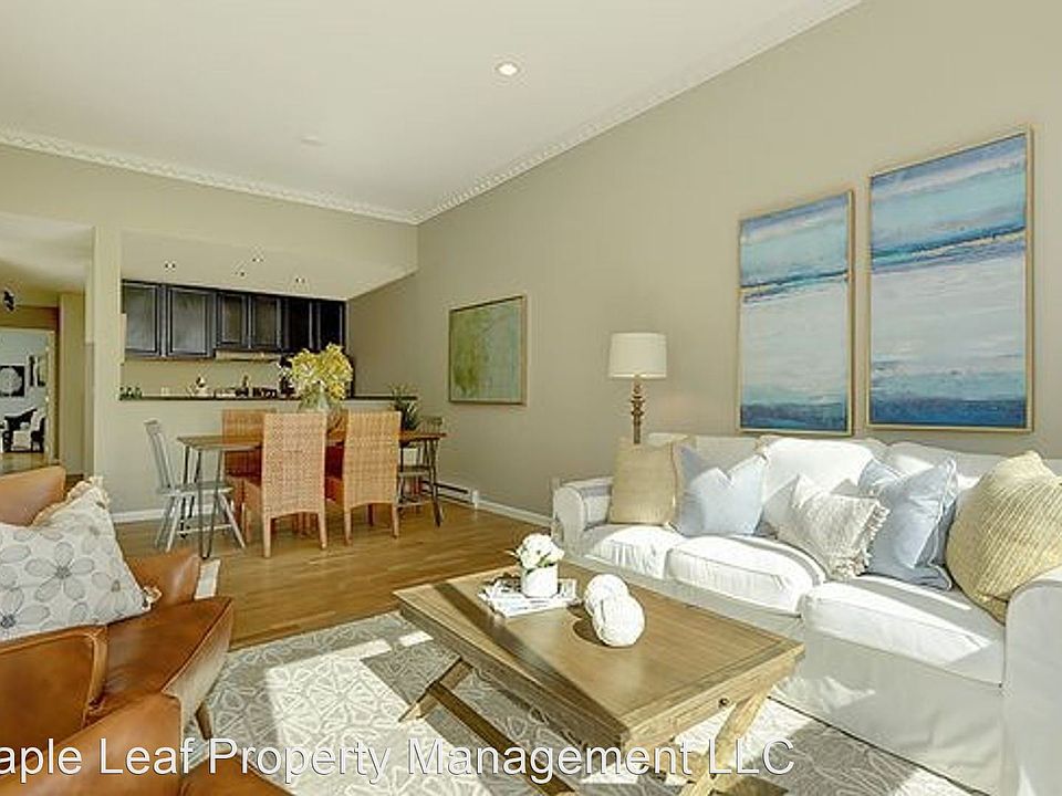 1st image of 5844 NE 75th St Unit A313