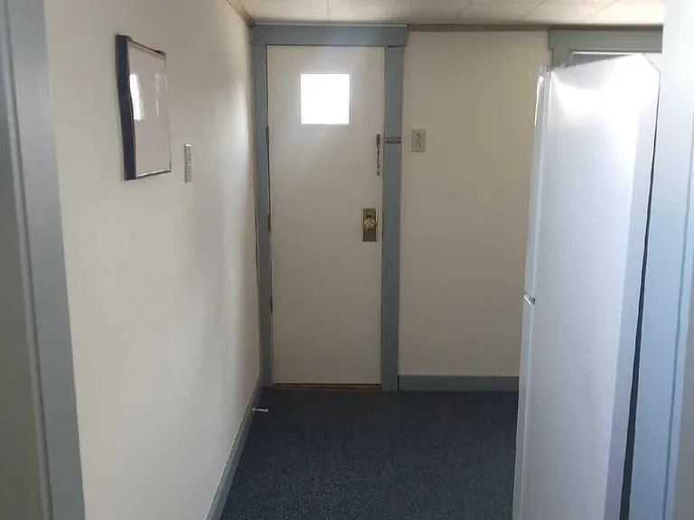 325 Market St #3 — Photo 5