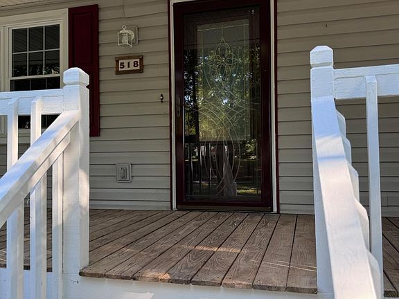 4th image of 518 Jefferson Manor Dr