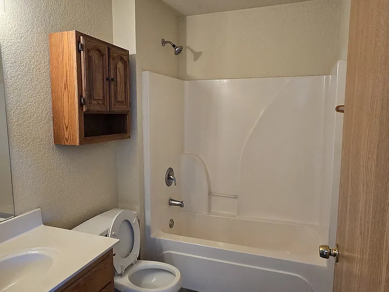 303 W Montgomery St — Photo 7