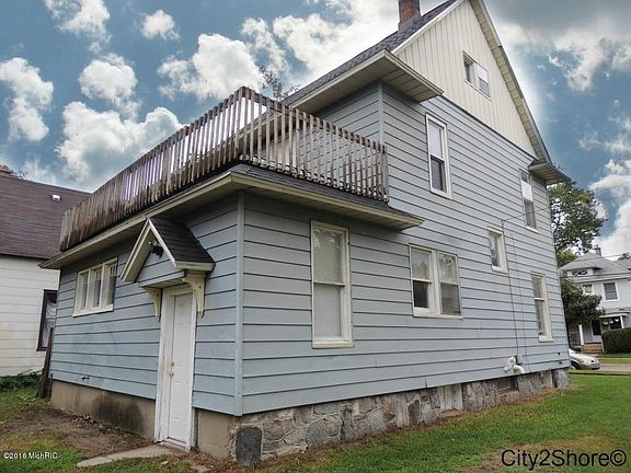 5th image of 923 Kalamazoo Ave SE