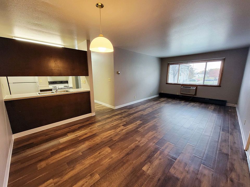 1st image of 1627 7th St N #8