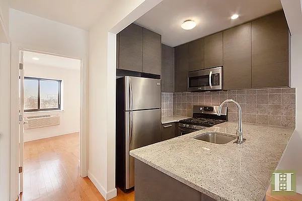 Rented by Halstead Real Estate | media 29