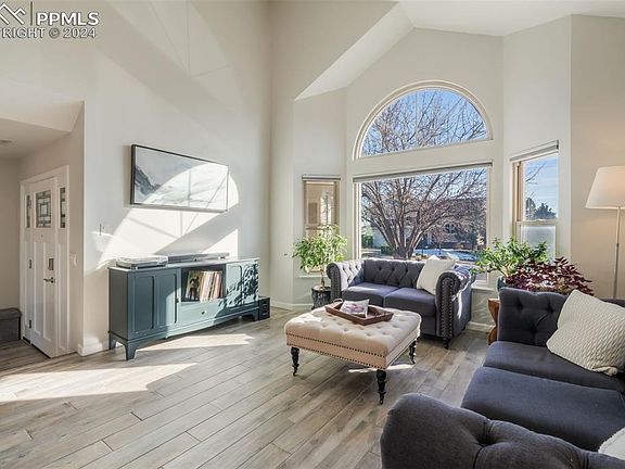 4th image of 7650 Montane Dr