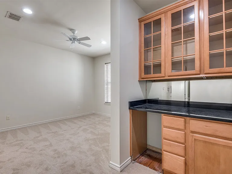 4225 McKinney Ave #11 — Photo 19