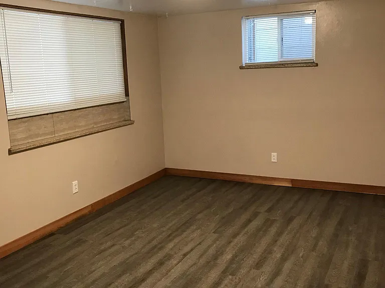 2024 W Hamilton Pl — Photo 8