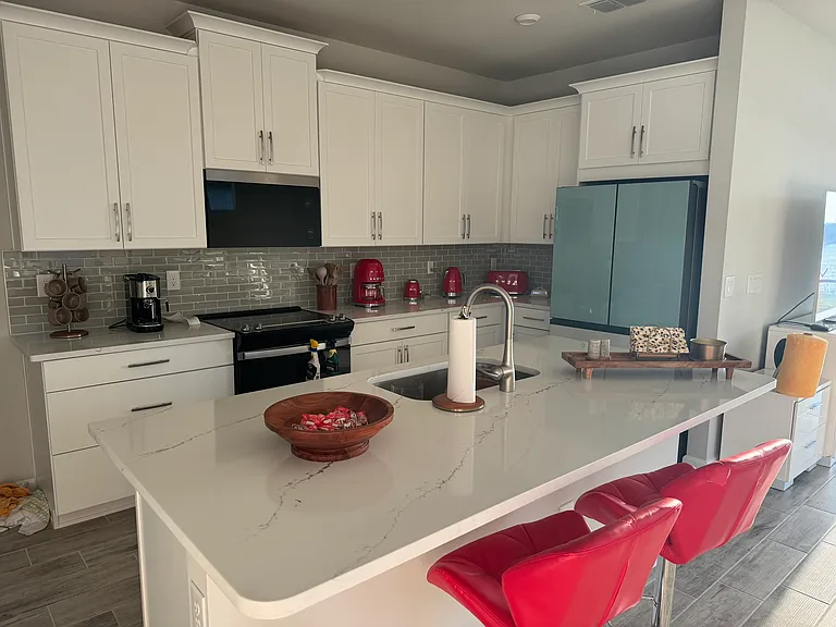10288 Bonavie Cove Dr — Photo 2