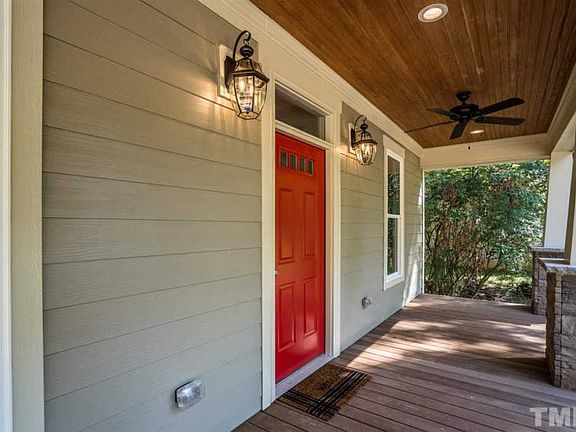 3rd image of 3006 Beech Grove Dr
